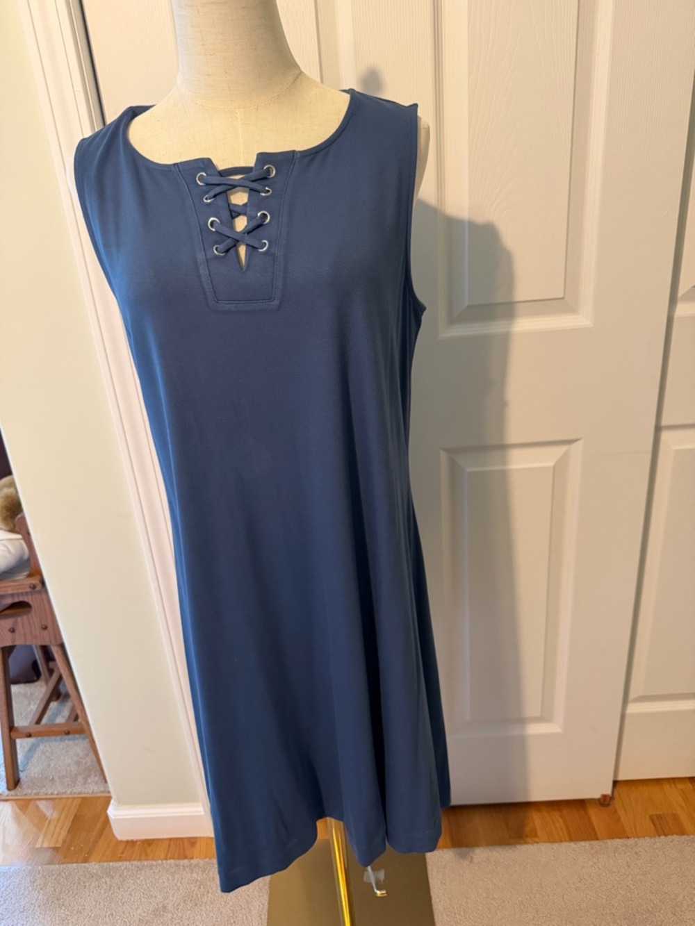 Dress - Picture 2 of 6